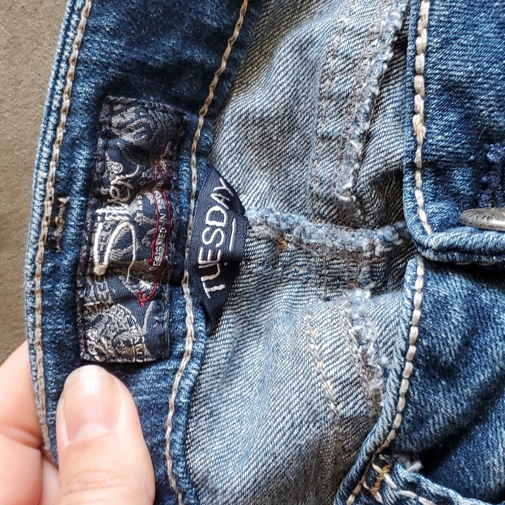Silver Tuesday Jeans. - Picture 5 of 6